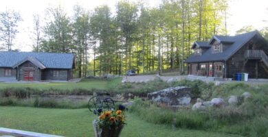 Ullared Paradise stugby och boende